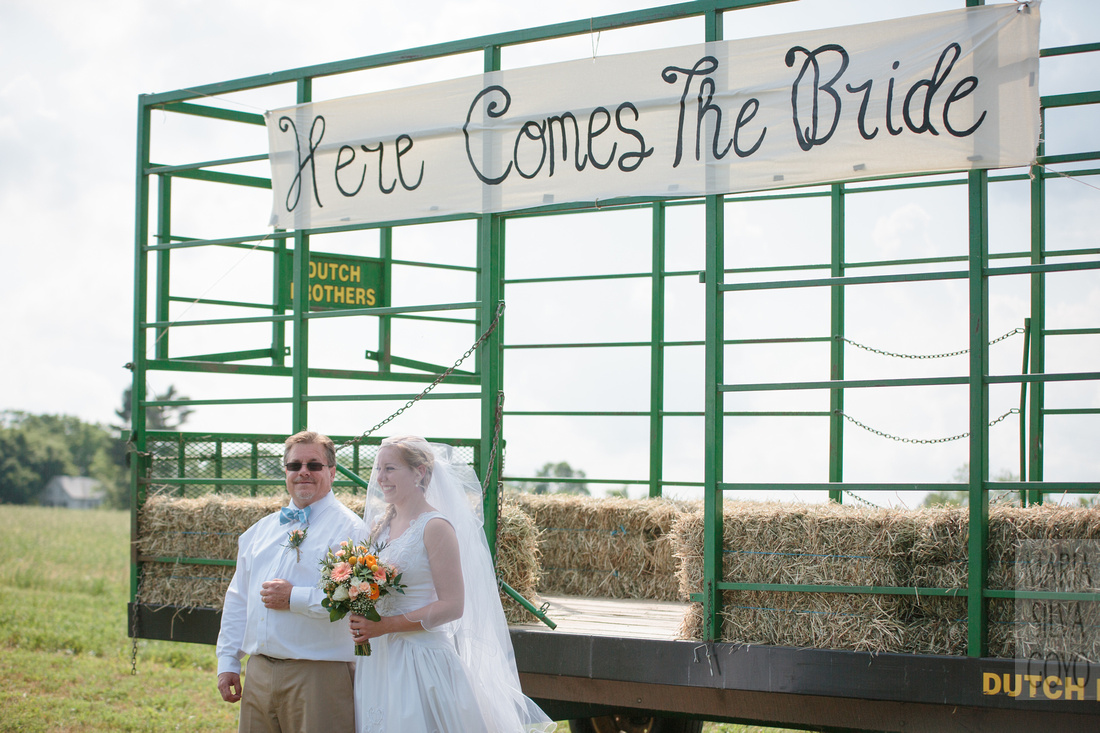 Central-PA-Barn-wedding-ceremony