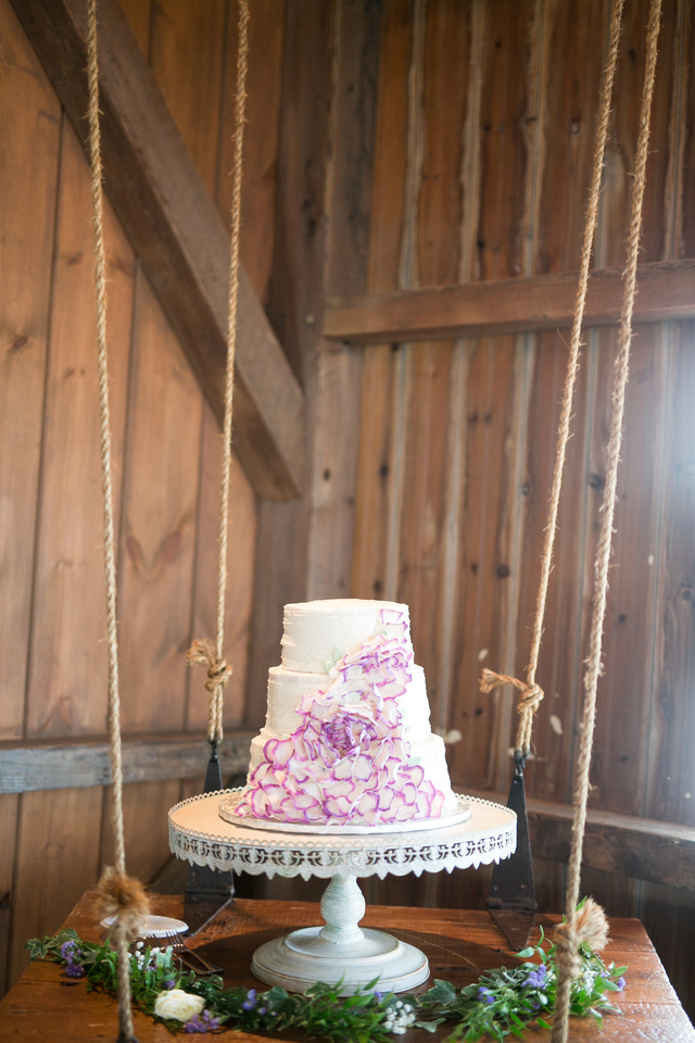 Wedding cake hanging at Stoltzfus Homestead
