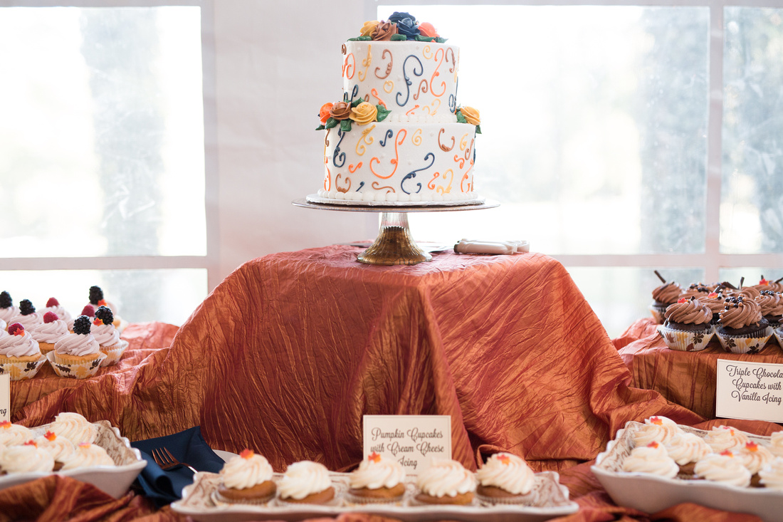 Historic Shady Lane Fall Wedding cake